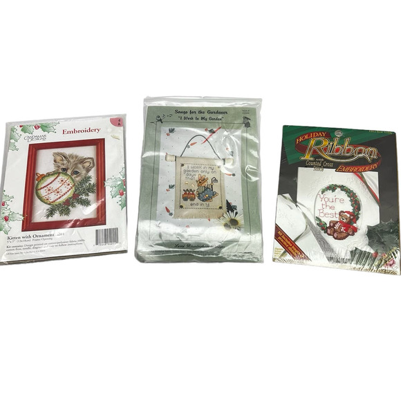 Embroidery Kits Lot of 3 Kitten With Ornaments Holiday Ribbon Garderner Songs - Picture 1 of 7